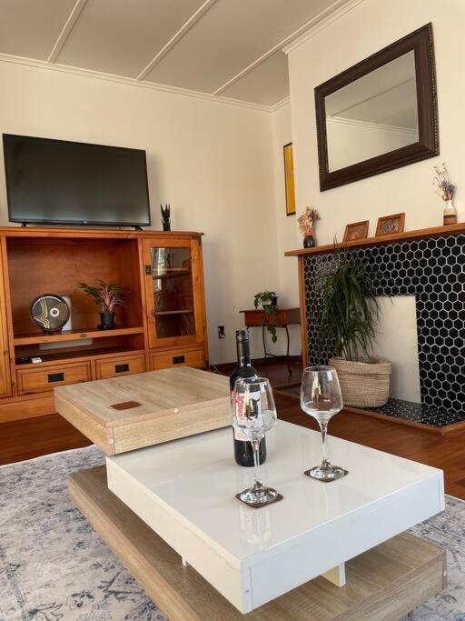Watts, A Cosy Escape Vila Hamilton Exterior foto